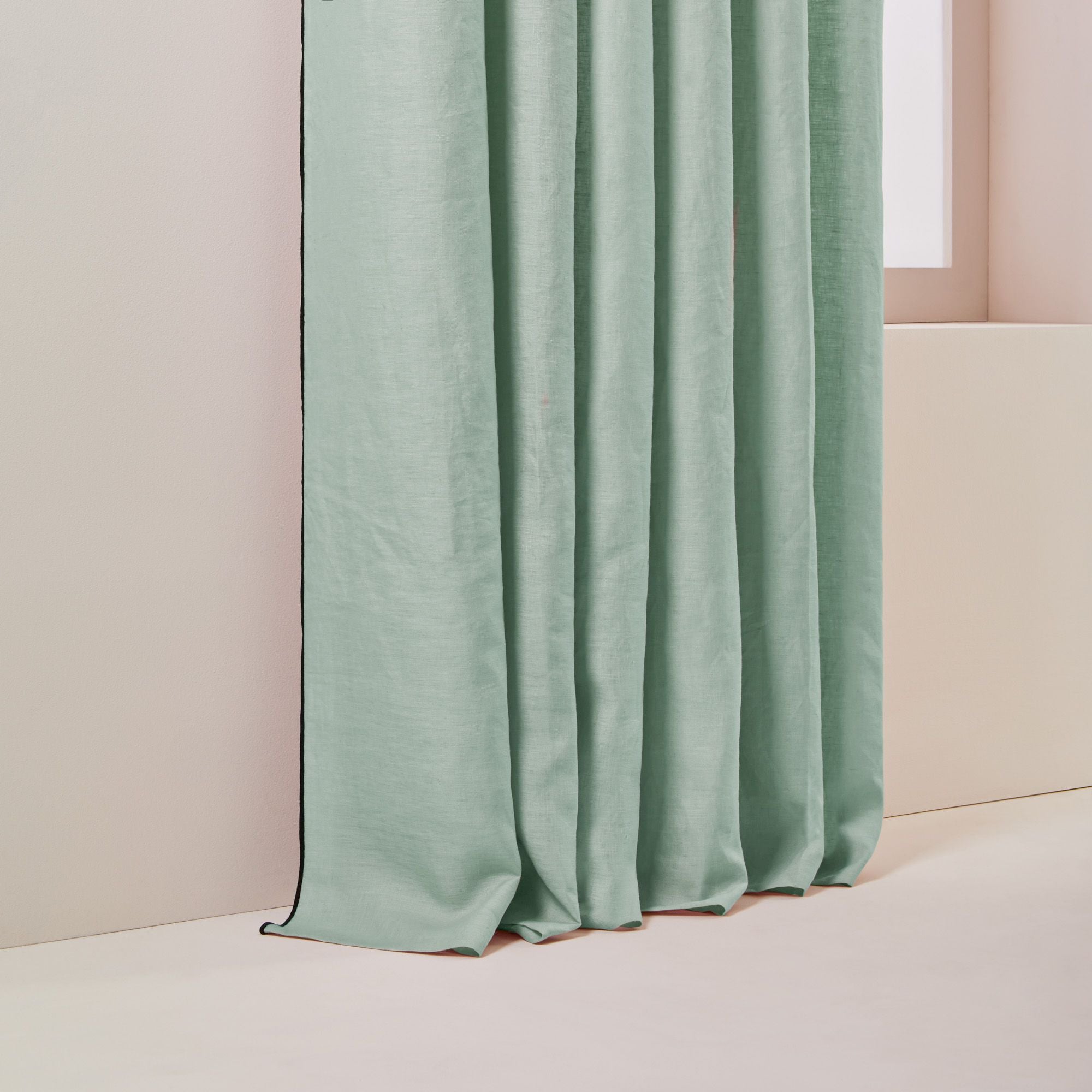 Rideau à oeillets noirs CARLINA tilleul et bourdon noir